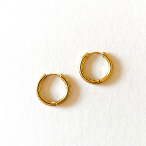 Huggie Hoop Earrings 8mm, 12mm - Gold