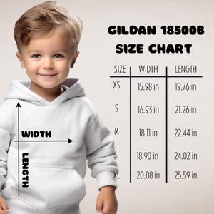 K&ouml;nnte beinhalten: Gr&ouml;&szlig;entabelle Gildan 185008 f&uuml;r Kapuzenpullover. Die Tabelle zeigt die Breite und L&auml;nge in Zoll f&uuml;r die Gr&ouml;&szlig;en XS, S, M, L und XL.