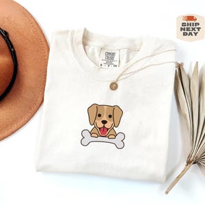 Smiley Beagle Bone Shirt, Kawaii Dog Lover Comfort Colors Tee, Minimalist Beagle Face Design, Cute Cartoon Puppy Kids T-Shirt or Sweater