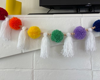 Pom Pom Garland