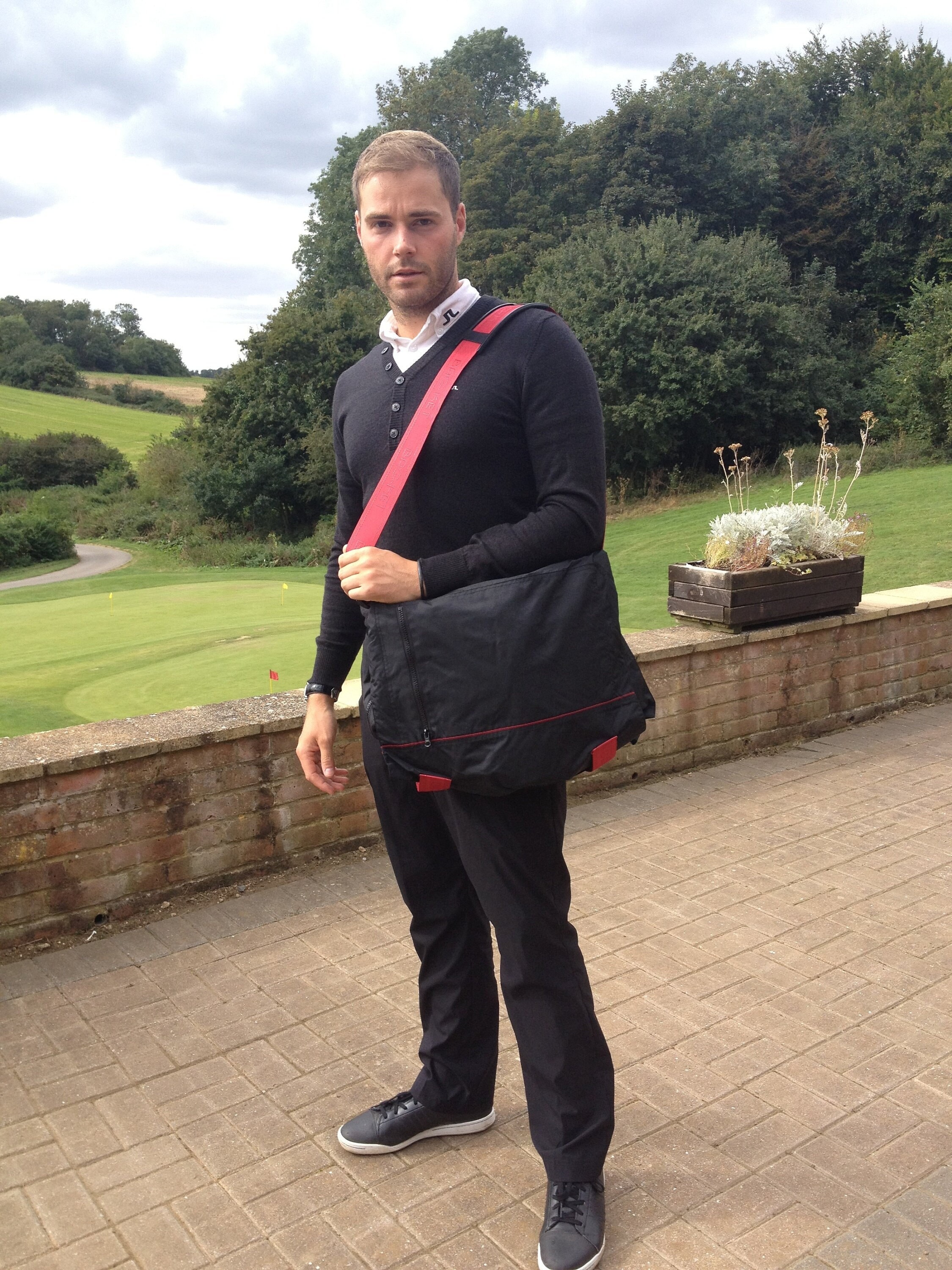 Bagket - A 22-pocket Jacket That Becomes a Bag in Seconds