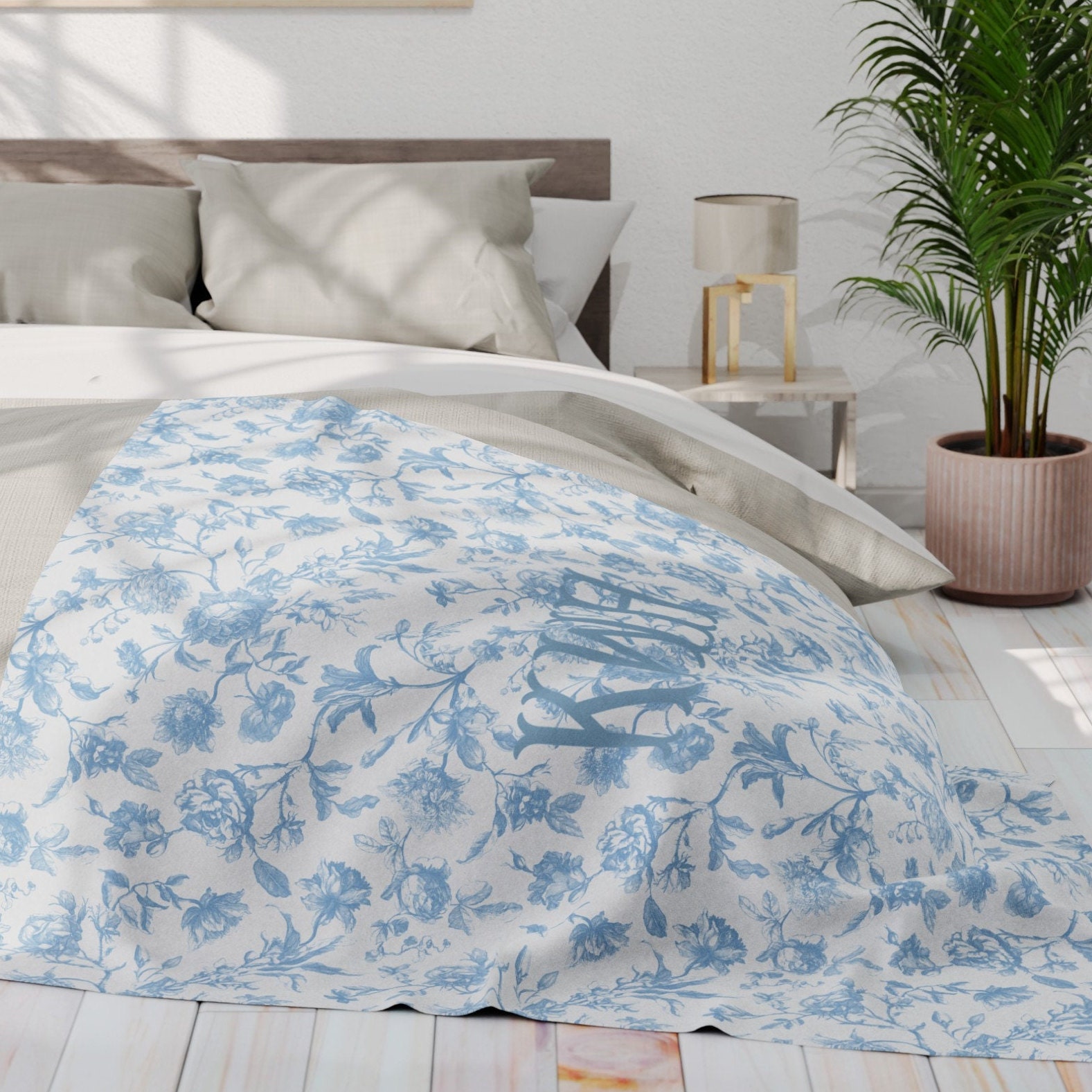 Blue floral blanket hotsell