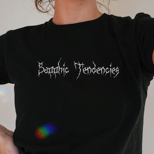 Sapphic Tendencies Metal Style Baby Tee Y2K Pride Shirt Funny Lesbian T-Shirt WLW Crewneck Sweatshirt Subtle Goth Pride LGBTQ Gift for Her