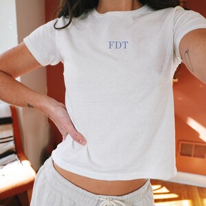 FDT Baby Tee Anti Trump-skjorta Subtil feministisk skjorta Politisk t-shirt för kvinnor Y2K Liberal Tee Social Rättviseaktivist Gåva till henne bild 2