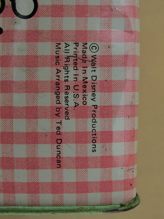 Vtg Winnie the Pooh in the Music Box Hand Crank 