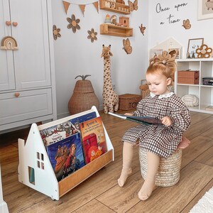 Personalized Montessori Bookshelf, Nursery Bookshelf, Montessori Furniture, Toddler Bookshelf, 1 Year old Girl and Boy Gift, Kids Bookcase