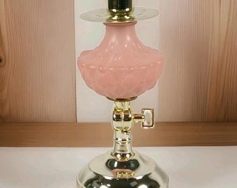 Vintage rosa frostat glas guld metall orkan lampa ljusstake hållare