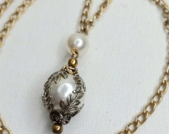 Vintage Faux Pearl Victorian Style Necklace Pendant & 18&quot; Gold Tone Chain