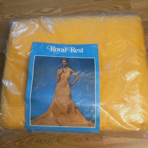 Vintage Royal Rest Full-twin Blanket 72×90 Yellow 1960s Made In USA Bedding