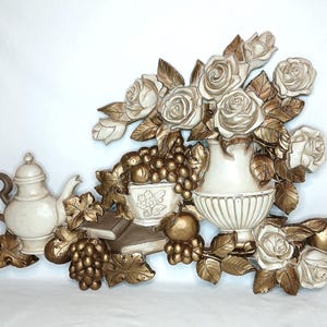 Vintage Homco Große Hollywood Regency Gold weiße Rosen Teekanne Wanddekoration MCM 1974