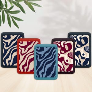 WAVY PATTERN MagSafe Leather Wallet: Modern Swirl iPhone Card Holder