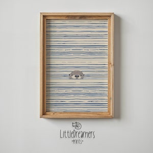 Arte de la pared del vivero de nutria, cartel de animales para niños imprimible, fondo de rayas náuticas, regalo de decoración del vivero del océano con impresión de nutria para nuevos padres
