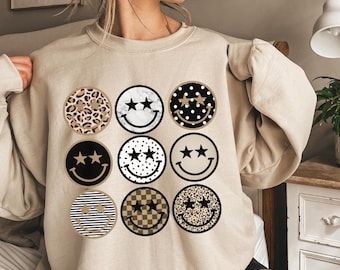Smiley Face Sweatshirt Checkered Retro Graphic Crewneck Happy Face Sweatshirt Cute Smile Face Shirt Birthday Gift Smiley Collage Sweatshirt
