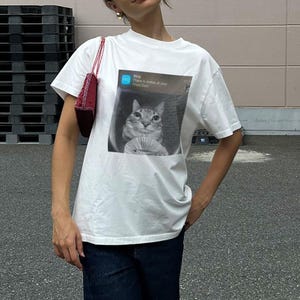 Ring Cat with Motion Meme - Funny Cat Shirt, Parody Tees, Funny Cat, Cat Meme, Meme Shirts, Shitpost Shirt, Silly Shirts Cotton Oversized