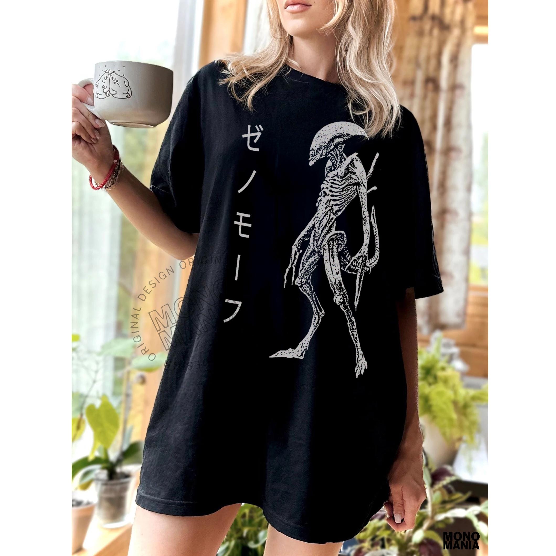 Vintage Alien T-shirt, Retro Japanese Alien Xenomorph Graphic Tee, Cool ...