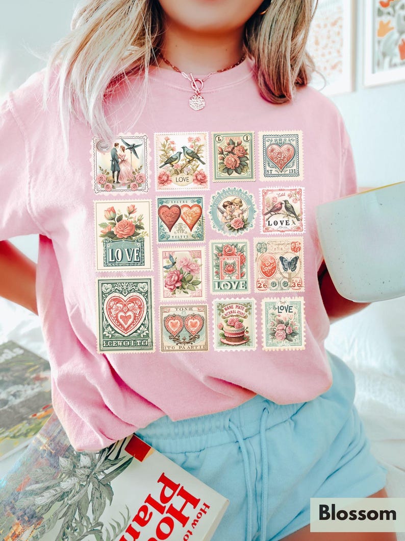 Comfort Colors® Vintage Valentines Shirt Womens Valentine's Day Vibes ...