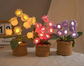 Lámpara de flores de ganchillo, lámpara de noche de lirio de los valles de ganchillo, lámpara de flores tejida, lámpara de noche con flor en maceta, regalo del Día de la Madre, regalo para ella.