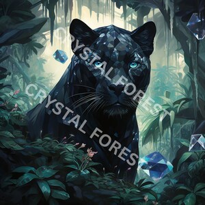 K&ouml;nnte beinhalten: Ein schwarzer Panther mit blauen Augen steht in einer &uuml;ppigen gr&uuml;nen Dschungelumgebung. Der Panther besteht aus geometrischen Formen, was ihm ein pixeliertes Aussehen verleiht. Der Dschungel ist voller leuchtender blauer Kristalle.