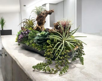 Sukkulenten Design in Schwarzer und Brauner Holzvase | Faux Sukkulenten und Blumengesteck | Angeordnet Sukkulenten für Tischdekoration und