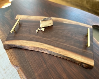 Prachtige Live Edge Black Walnut Charcuterieplank, charcuterieplank, snijplank, kaasplank, dienblad