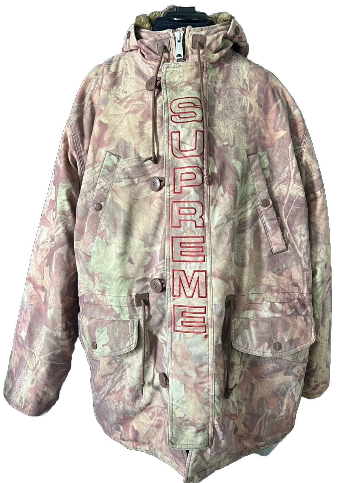 Supreme19aw spellout N-3B Parka