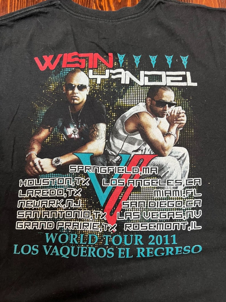 Unisex Wisin and Yandel World Tour 2011 Los Vaqueros El Regreso T-shirt Sz M image 4