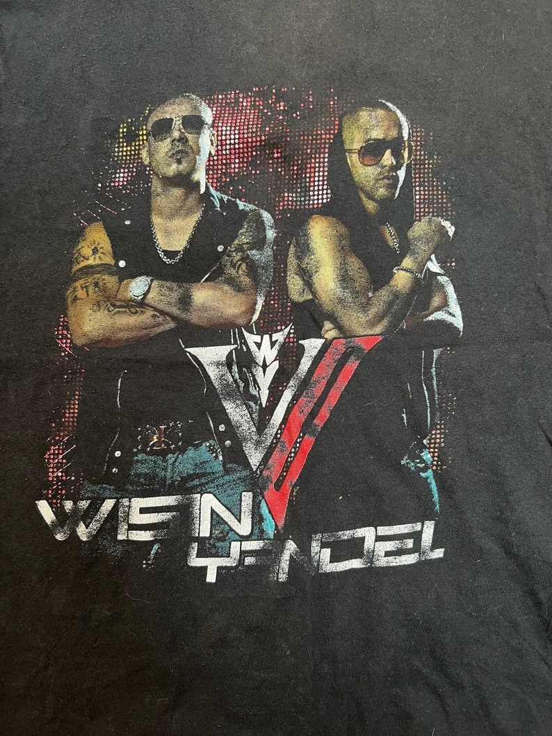 Unisex Wisin and Yandel World Tour 2011 Los Vaqueros El Regreso T-shirt Sz M image 1