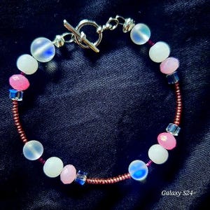 Charming Pink & White Breaded Bracelet with Shimmering Accents
