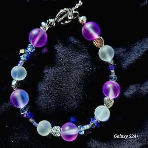 Aurora Borealis Glass Bead Bracelet - Shimmering Purple and Frosted White with Silver Hearts