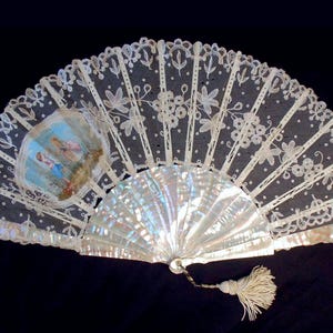 Antique Mother of Pearl Hand Fan Needle Lace Hand Painted Leaf