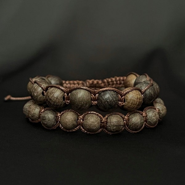 Bracelet de perles vieux de 3000 ans, perles de chêne des marais, chêne des tourbières d'Irlande, bracelet Shamballa