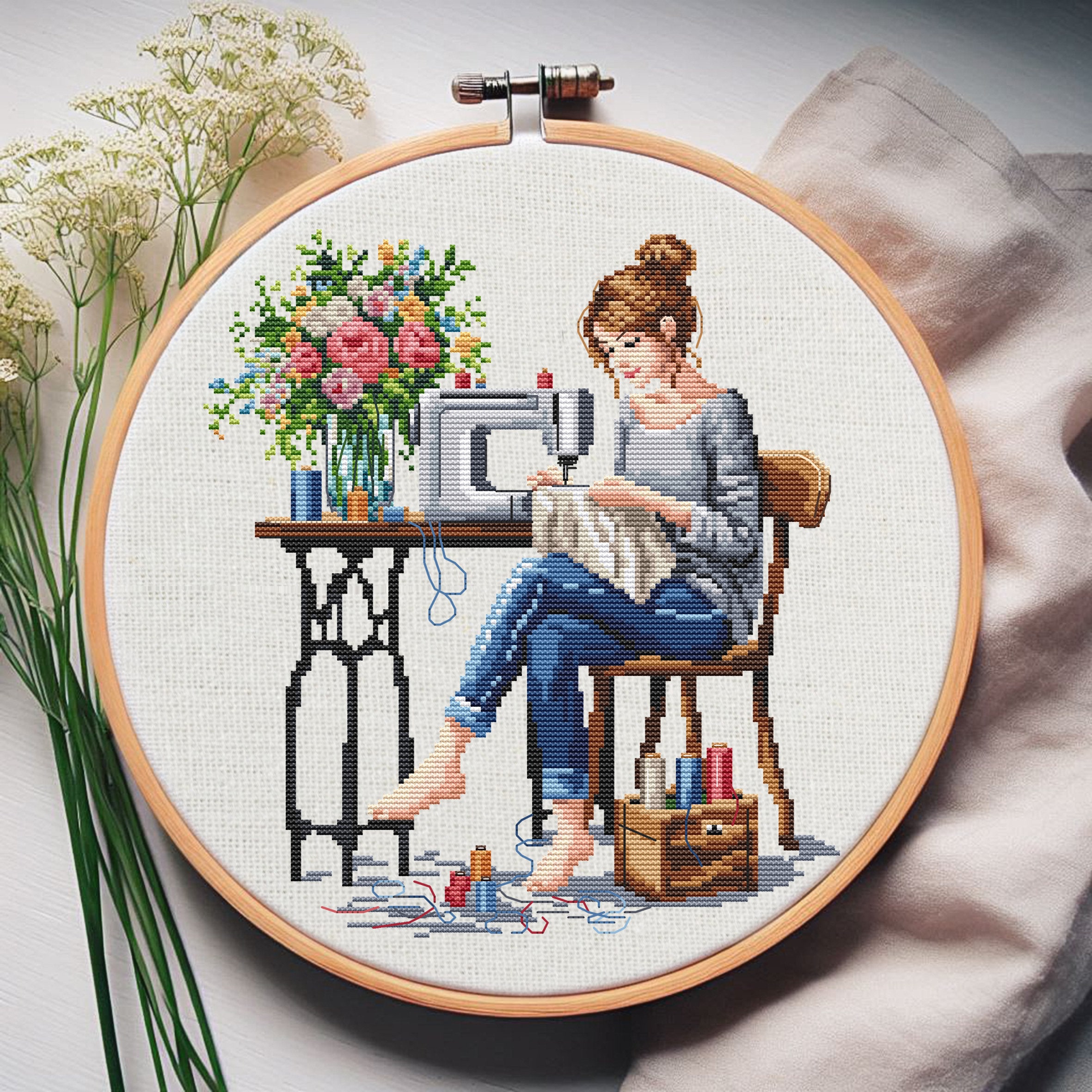 Sewing Girl Cross Stitch Pattern, Cross stitch, punto de cruz, point de croix, crossstitch pattern, cross stitch pattern pdf