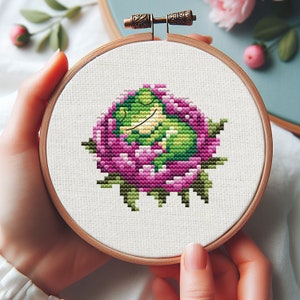 Frog mini cross stitch pattern, mini cross stitch pattern, tiny cross stitch pattern, cute cross stitch, easy cross stitch