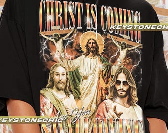 Puede incluir: Camiseta negra con diseño gráfico religioso. El texto dice "CHRIST IS COMING" y "Are You SWALLOWING". El diseño incluye ilustraciones de Jesús y otras figuras religiosas, con rayos en el fondo.