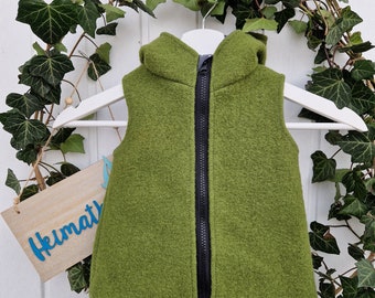 Vest made of wool walk