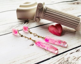 Handmade statement earrings with pink flowers • Dangle drop resin earrings • Pressed flower jewelry • Long teardrop earrings