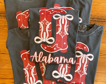 Alabama, fan de Bama, Roll Tide, ropa universitaria Comfort Colors, botas para el día del partido, día del partido de Bama, camiseta preppy de Alabama