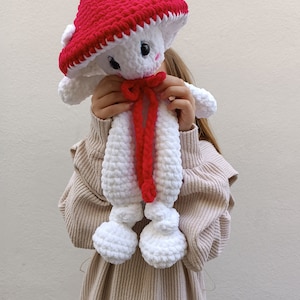 Mushroom snuggler pattern. Amigurumi lovely for baby girl. Plush toy security blanket. Easy low sew crochet pattern for beginners. English zdjęcie 2