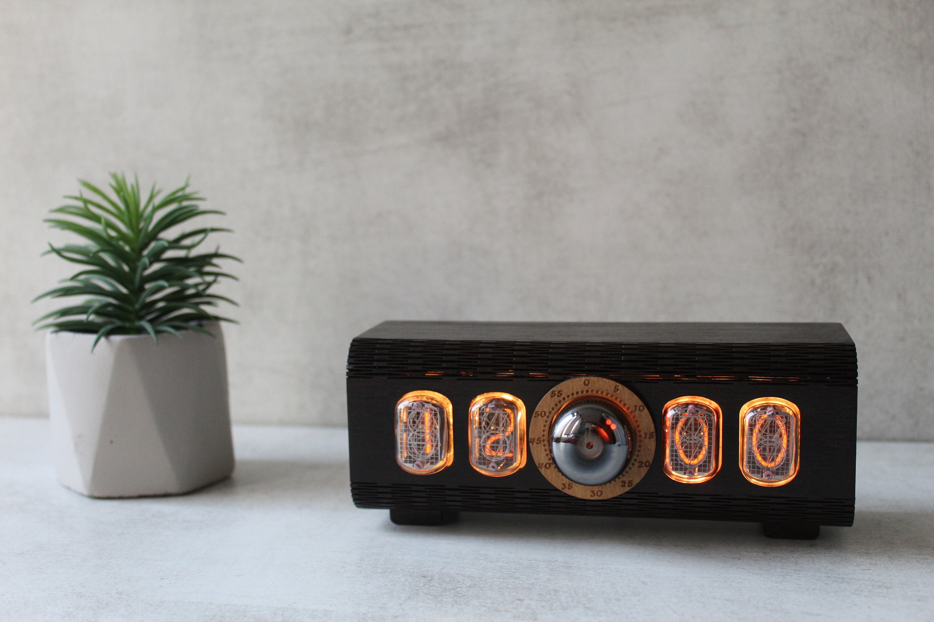 ニキシー管時計 IN-12 デカトロン OG-4 | Винтажные ретро-настольные