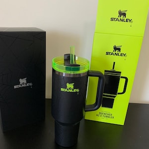 STANLEY The Halloween タンブラー　20 OZ Stanley X Target Halloween Hypnotic Green 20oz with Slime