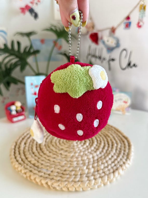 レア　cutie strawberry mother garden　手押し車 Mother Garden Strawberry Coin Pouch Strawberry Keychain Kawaii
