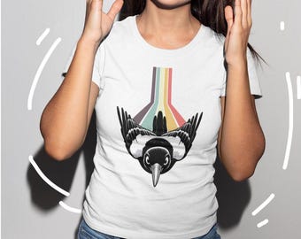 Retro Magpie T-Shirt, Unique Graphic Bird Tee, Nature Lover Gift, Casual Spring Wear, Unisex Softstyle Magpie Shirt
