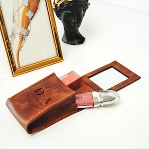 Specchio da trucco in pelle personalizzato, specchio da viaggio con monogramma, regalo di compleanno personalizzato, regalo per fidanzata, piccolo beauty case con specchio, regalo per donna