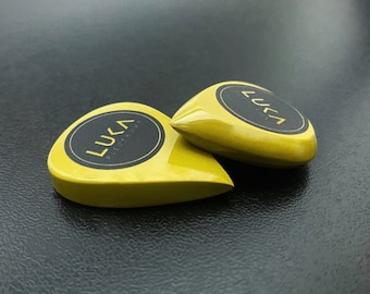 Handcrafted modern guitar pick made of high performance green torlon material gift for guitarist - Teardrop & Jazz PAI