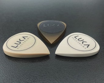 Handcrafted guitar pick made of high performance peek and ultem in shape of teardrop beautiful design art by Luka Plectrums - Mini Teardrop