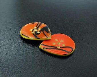 Handmade modern guitar pick made of high quality torlon and kirinite material - Triple Layer Button Jazz Pick by Luka