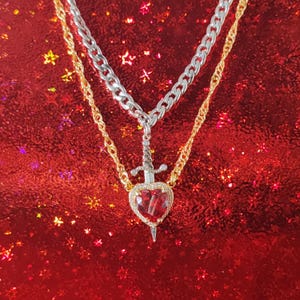Colar de casal com coração e espada, ouro 18K, coração e prata, colar de casal com espada, presente para ela no Dia dos Namorados