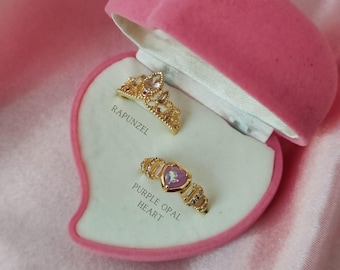 Ensemble de bagues de princesse : couronne de Raiponce et bagues coeur en opale violette