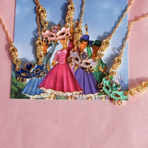 Collier masque princesse et les trois mousquetaires, bijoux princesse, collier princesse, bijoux petite amie