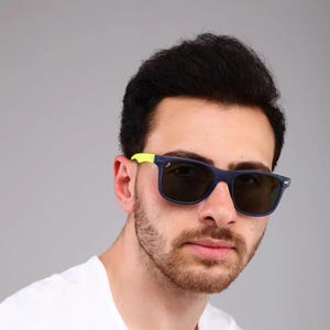 Delta Sport Blau-Gelbe quadratische Sonnenbrille, polarisierte Gläser, stilvolle und modische Sonnenbrille, Sonnenbrille, Brille, coole Damen- und Herrenbrillen